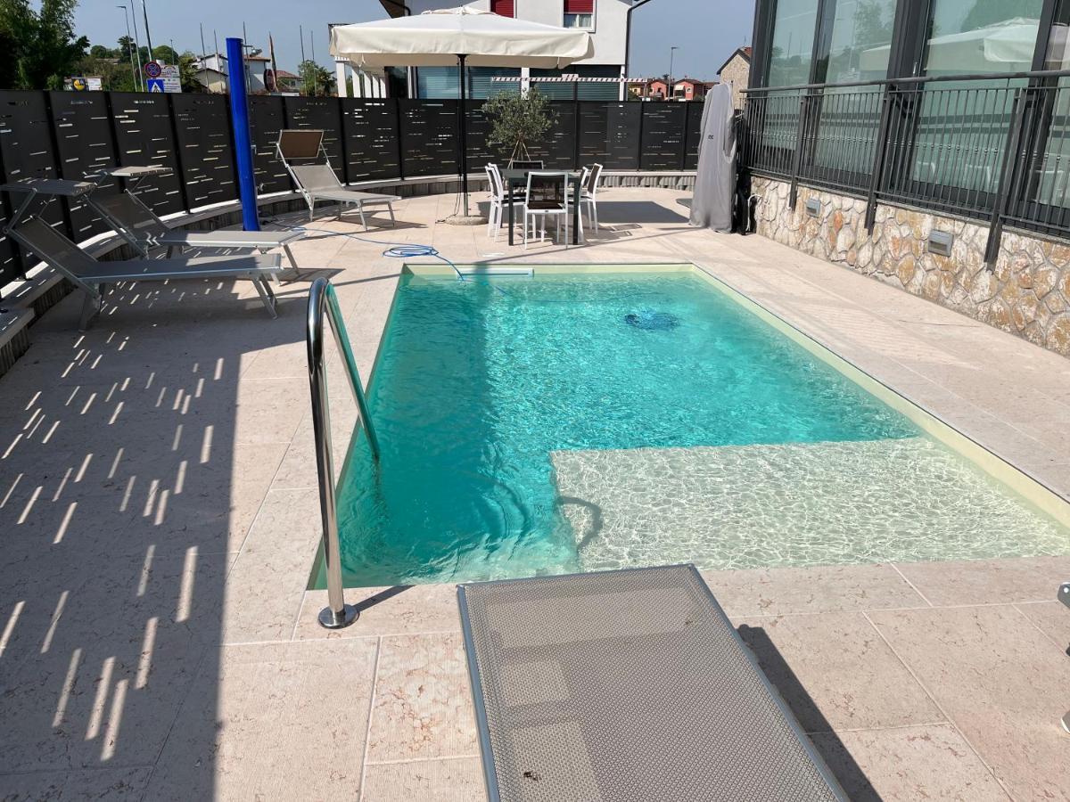 Casa Danzi Villa Peschiera del Garda Luaran gambar